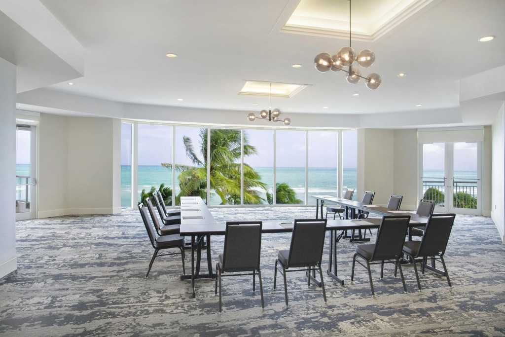 DoubleTree by Hilton Ocean Point Resort - North Miami Beach