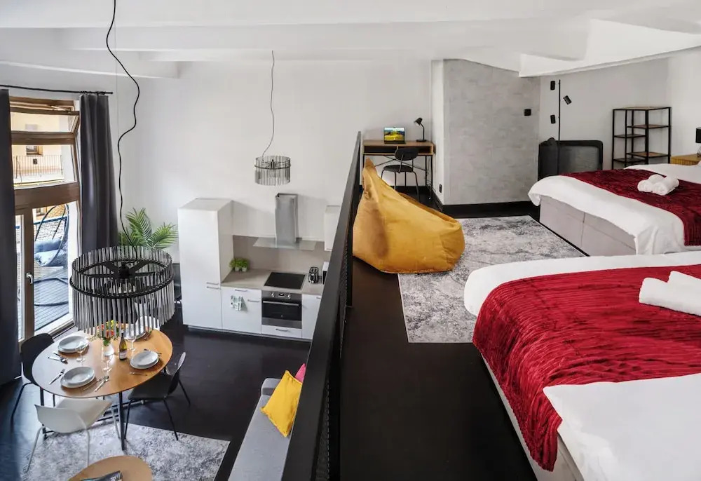 Deluxe apartments near center Prague