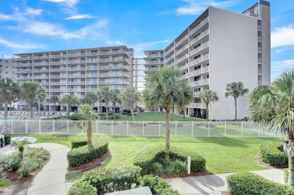 Tradewinds 106