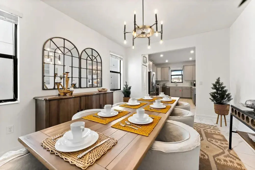 Luxury Decor 6BR at Storey Lake Sleeps 16 Sl2945