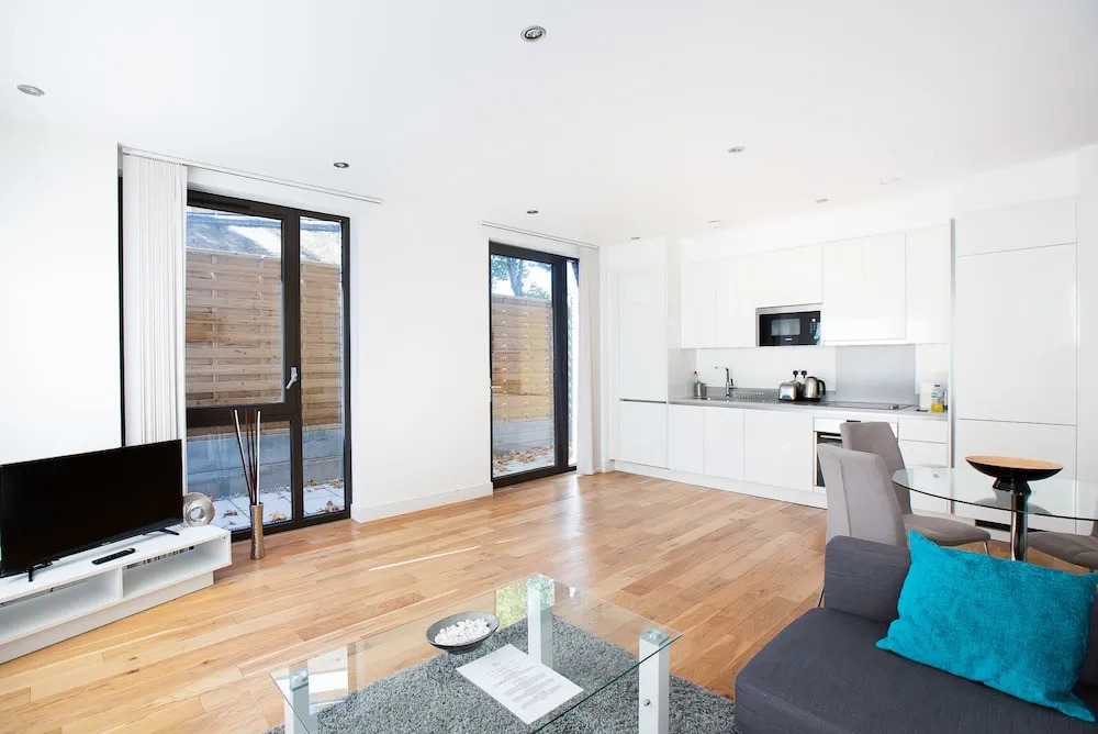 Spacious Luxury 1 Bed With Garden In Maida Vale