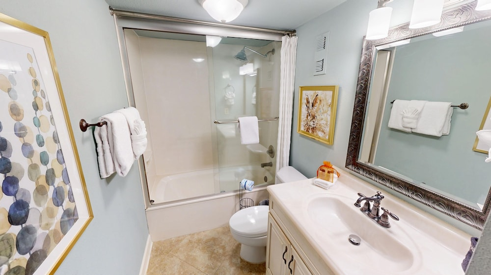 Shoreline Towers 2094 2 Bedroom Condo