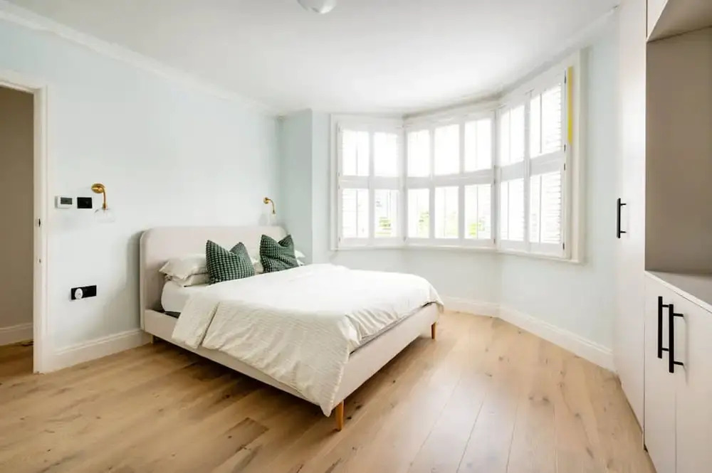 The Blooming Minimalist- by Out of Office Lifestyle