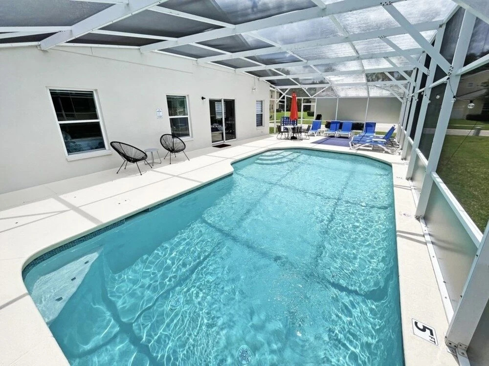 Spacious 6-bedroom Home in Hampton Lakes Perfect for Family Getaways!