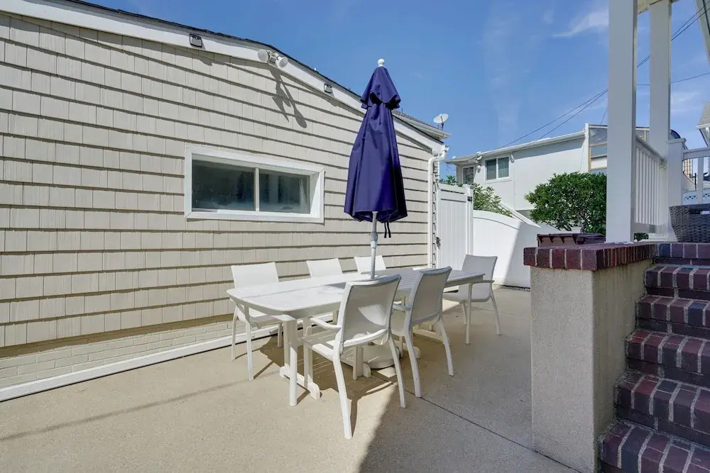Steps to Boardwalk: Group Getaway in Ventnor City