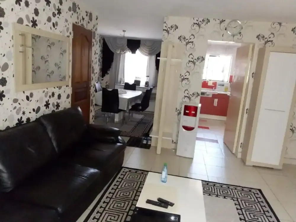 Center Comfy Suites