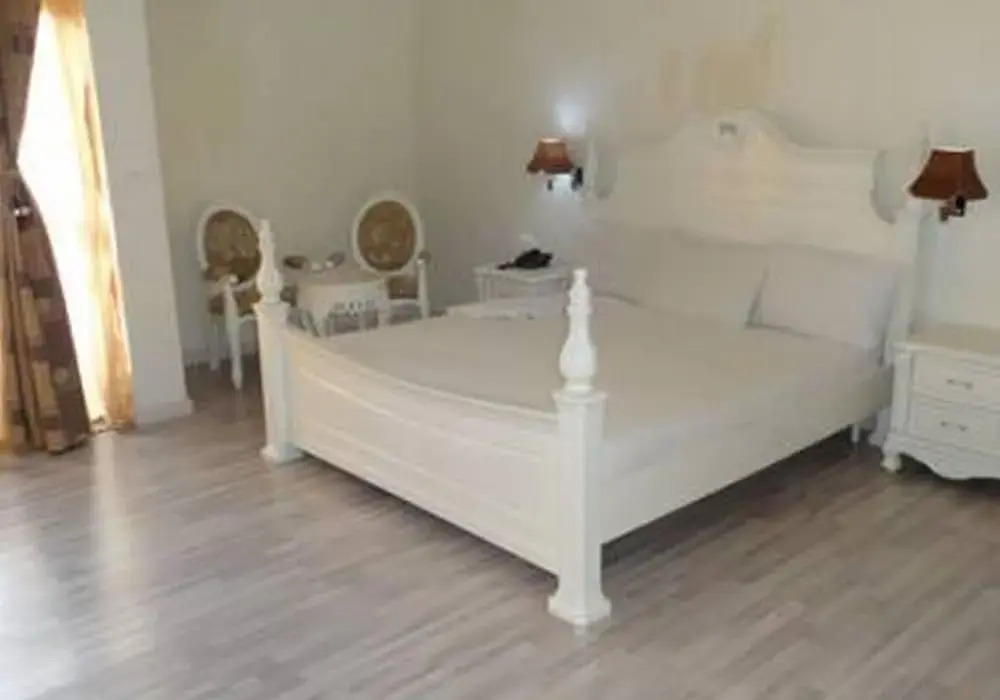 Francinesplace Hotel
