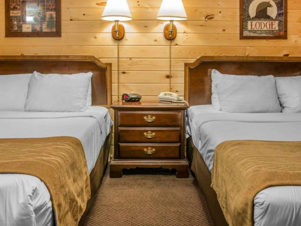 Econo Lodge Mackinaw City