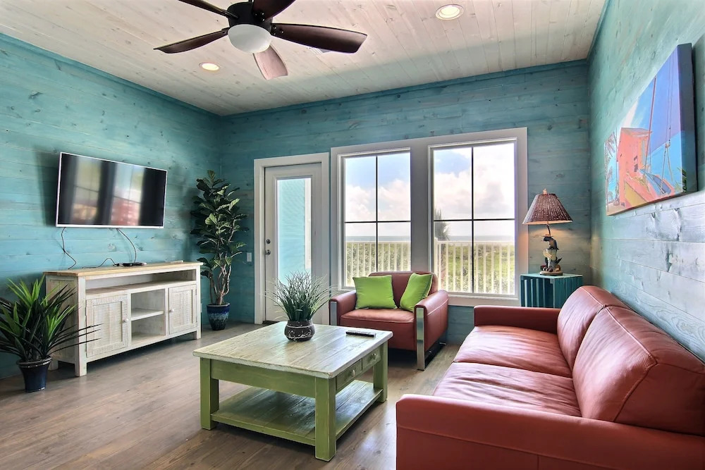 Gulfwaters Beachfront Resort 101/102 - 12 Br Home