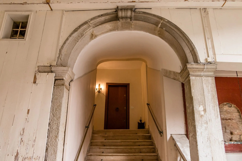 Admiral Emo Palace Over Canal Grande