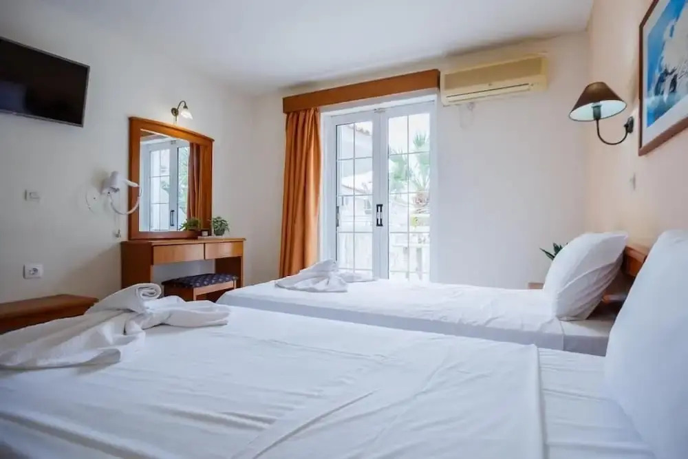 Vivian Hotel
