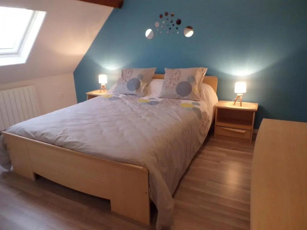 Maison contemporaine 3 niveaux à Vaumas, près de Moulins - FR-1-489-160