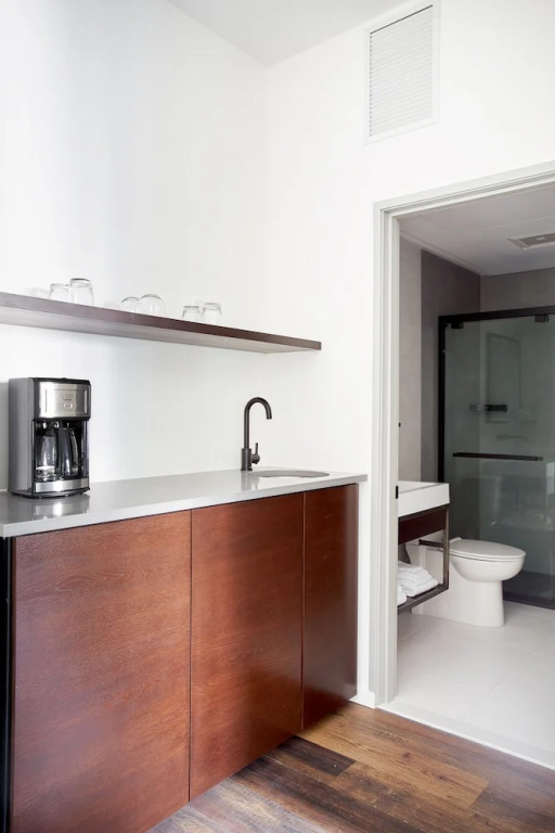 Sosuite at The Queen - Queen Village