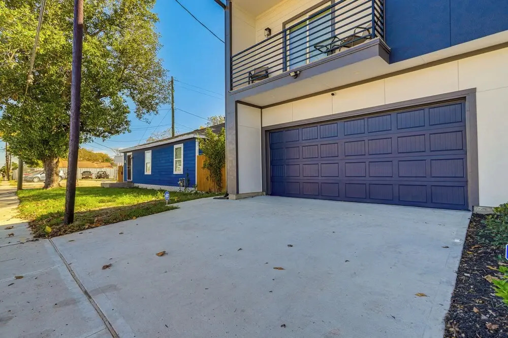 Modern Houston Retreat w/ Patio, 11 Mi to Dtwn