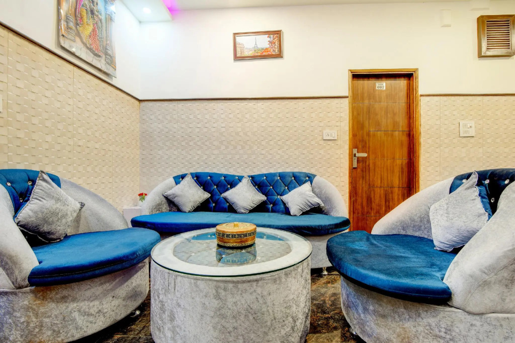 OYO 69583 Hotel Amit