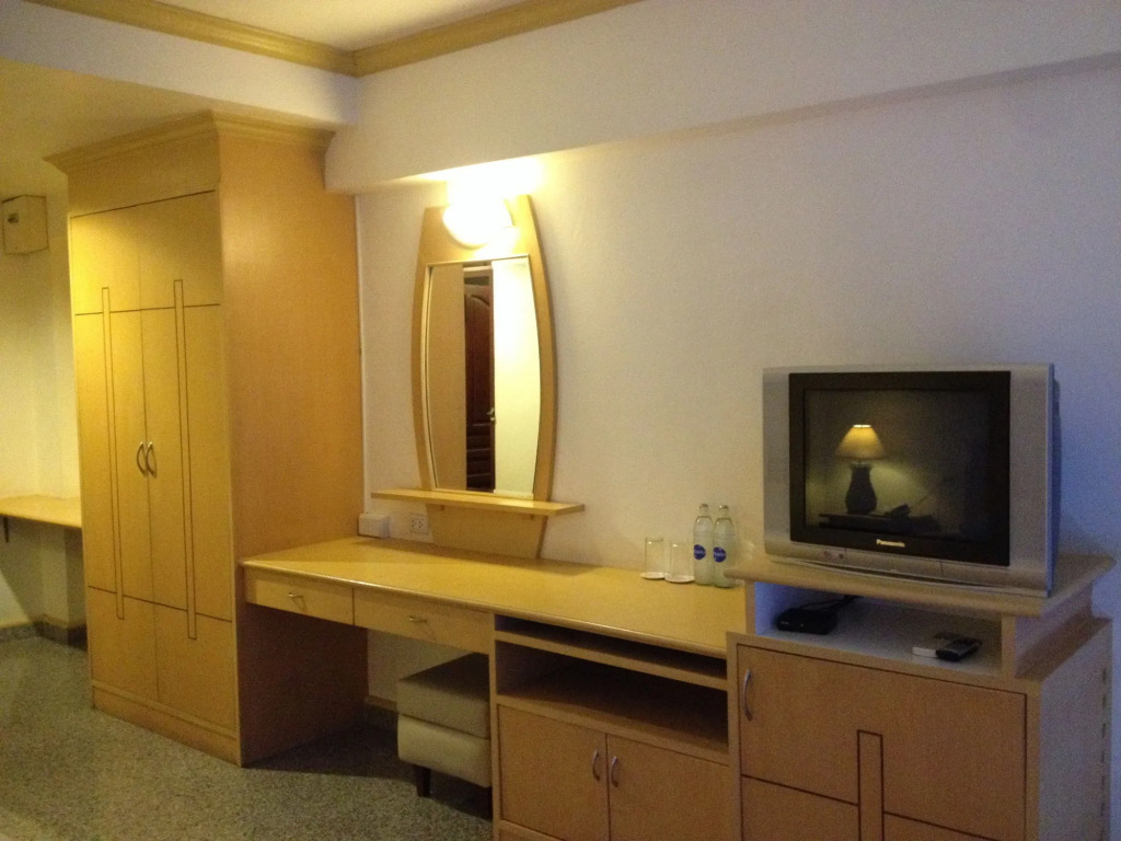 Maneerote Hotel