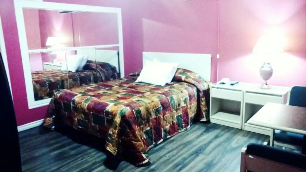 Leisure Motel