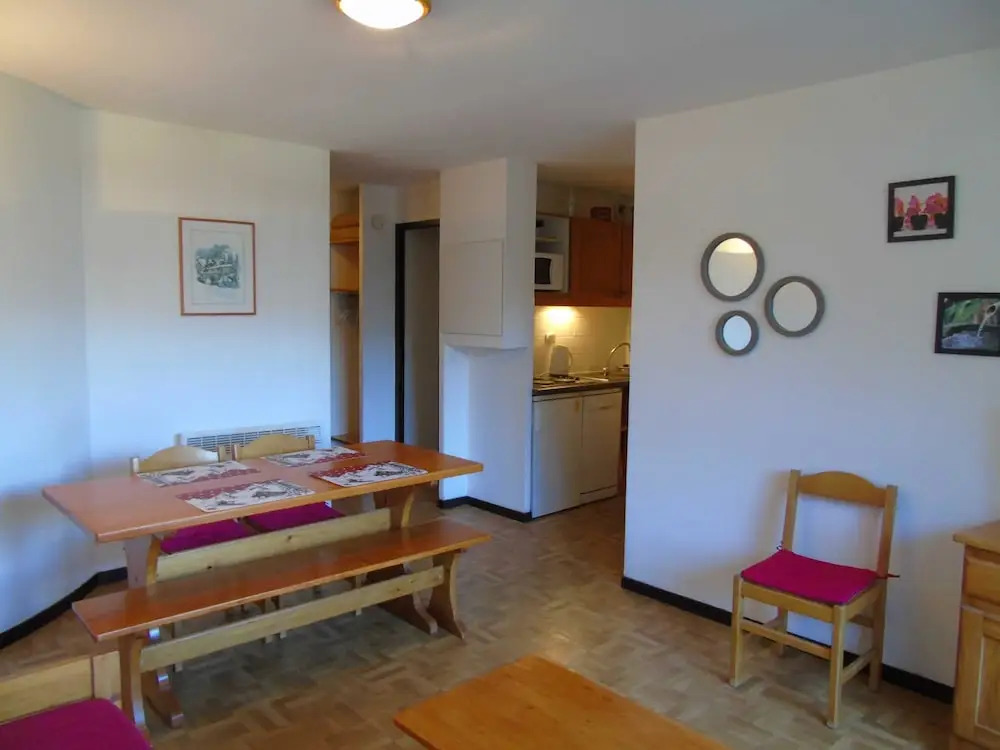 Lou Services Apartment CB69 LSI 001