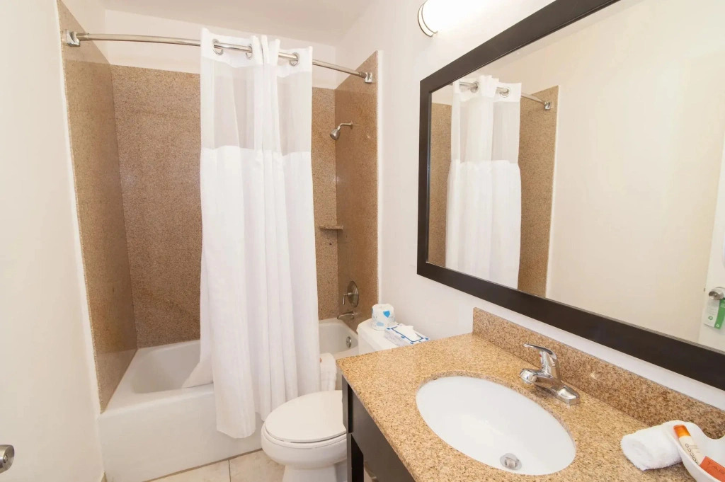 Best Western Beachcomber Hotel