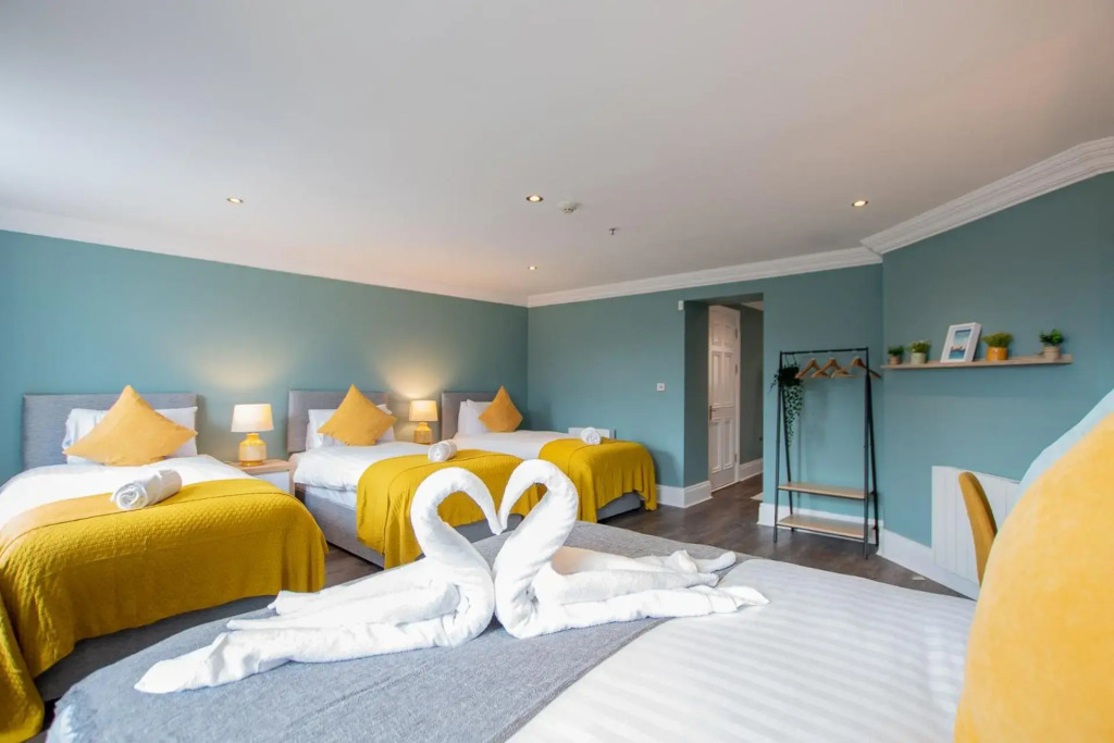 Dublin City Center, 15 Beds, Sleeps 18