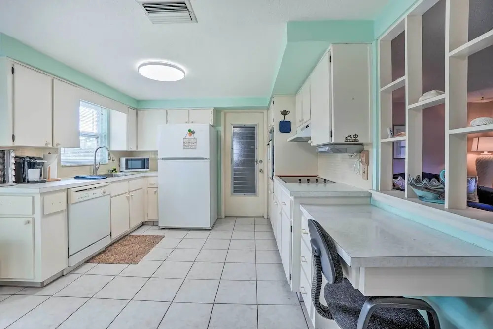 Cozy Holiday Home w/ Yard ~ 5 Mi to Beach