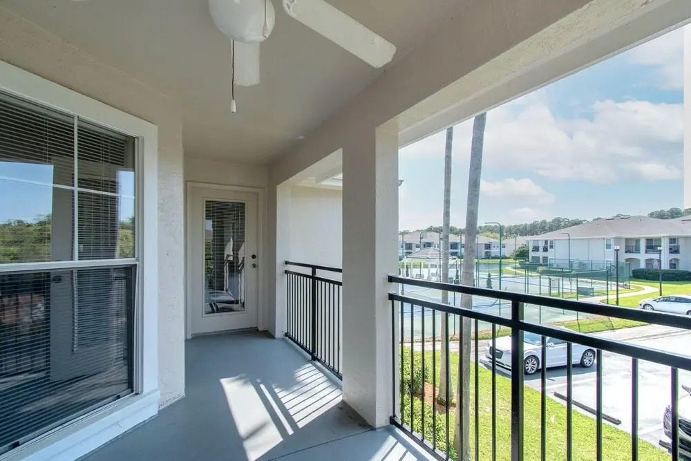 Upscale, modern, resort-style retreat, great location