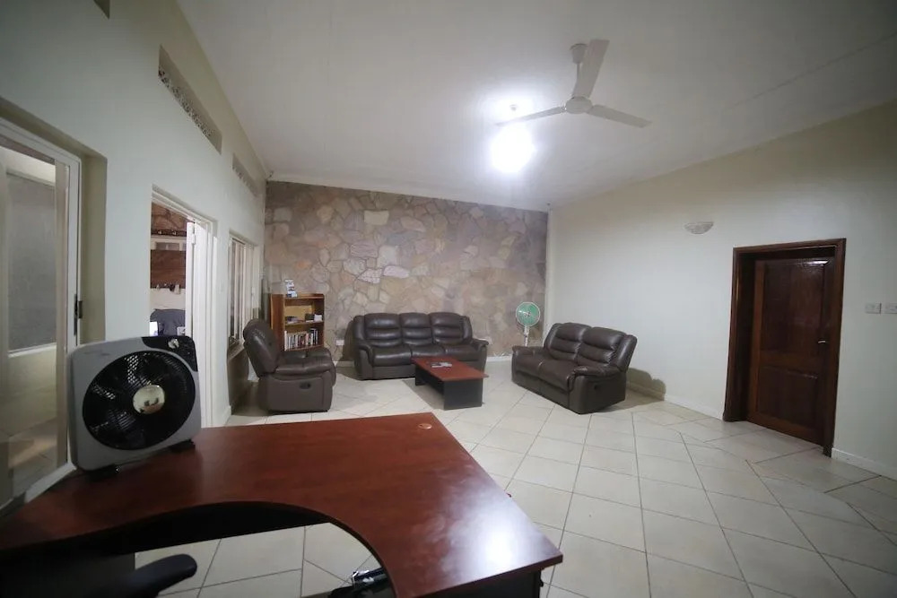 Entebbe Palm Hotel