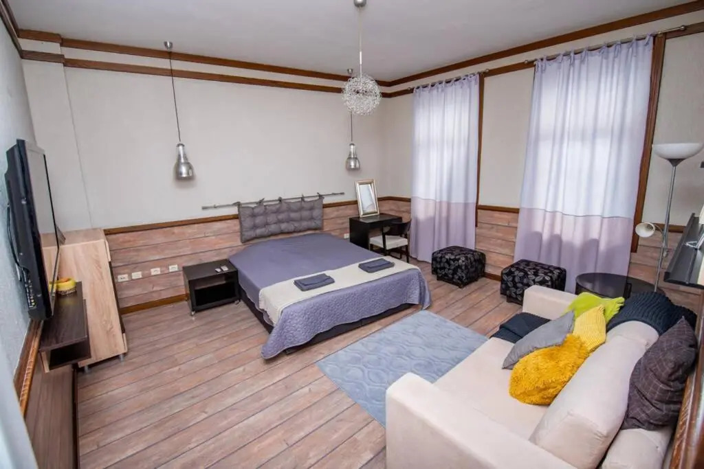 Huge Stylish Apartment Monroe 1 / City Centre