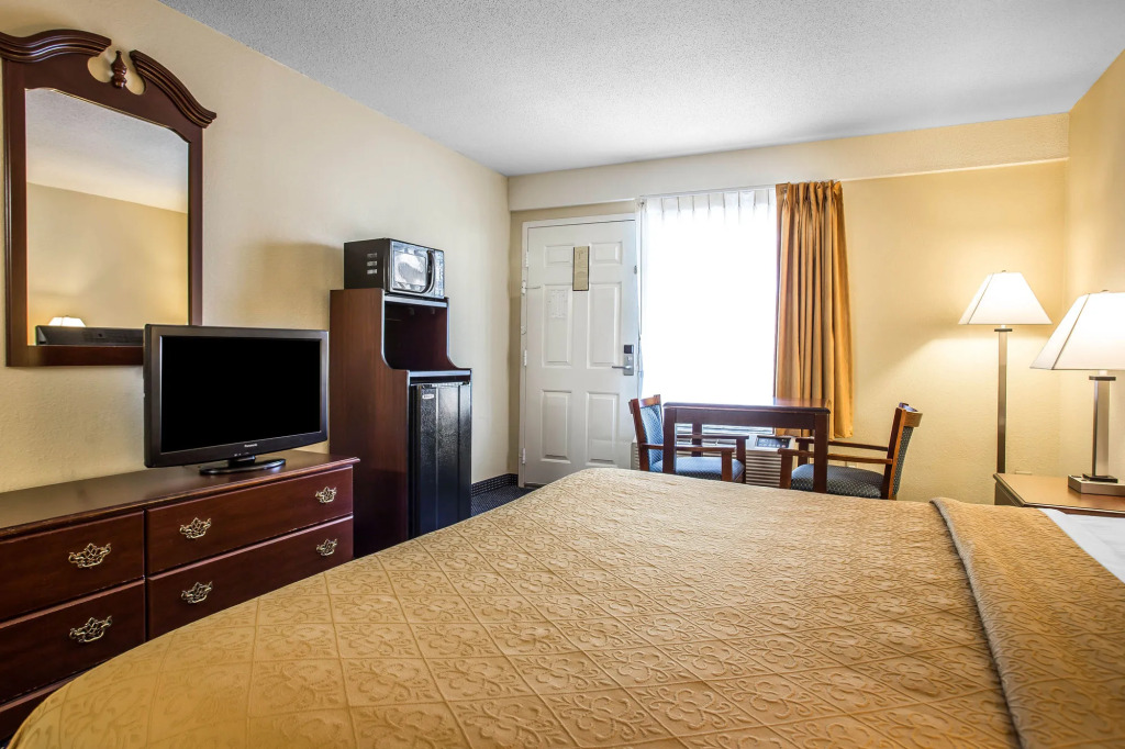 Quality Inn Manning I-95