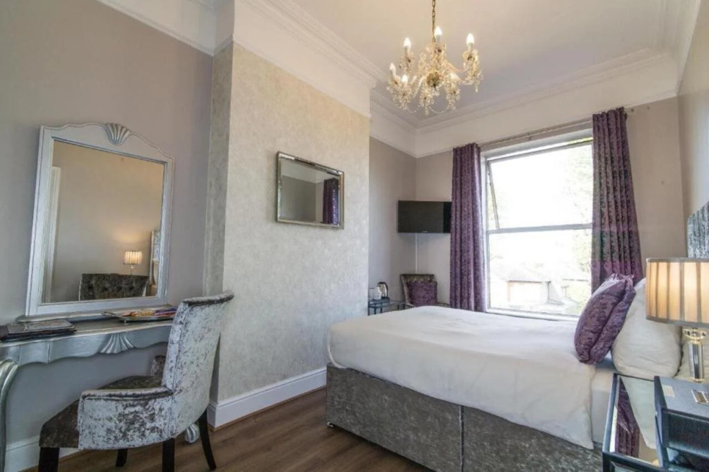 Charleville Lodge Hotel