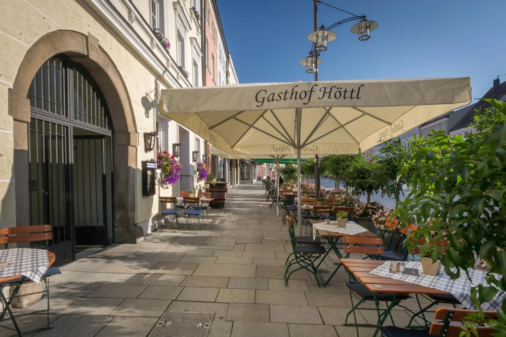 Hotel-Gasthof Höttl