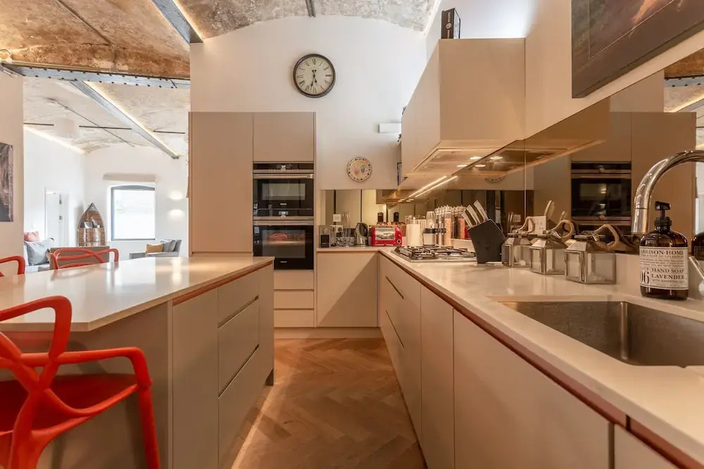 Renovated 3 Bedroom Victorian Bakery
