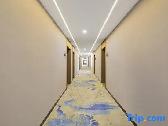 Maxx Royal Hotel (Shigatse Government - Affairs Center Branch)
