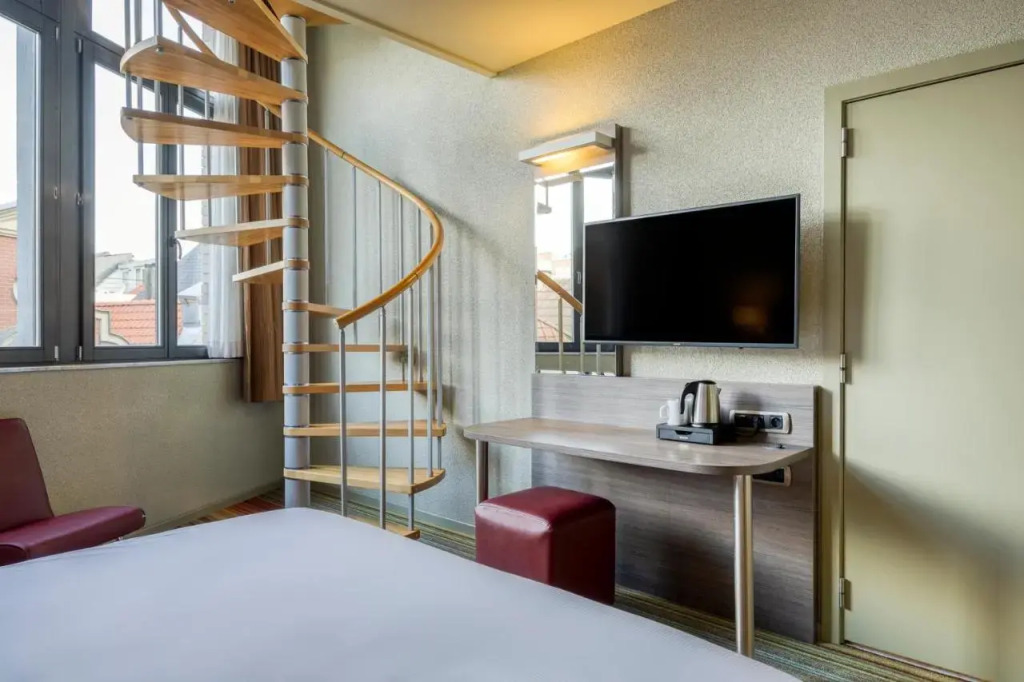 ALMA Grand Place Hotel