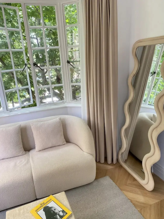 Shanghai Hills& Art Suite 14