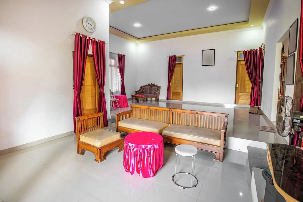 Hotel O Homestay Romauli Kampung Radja