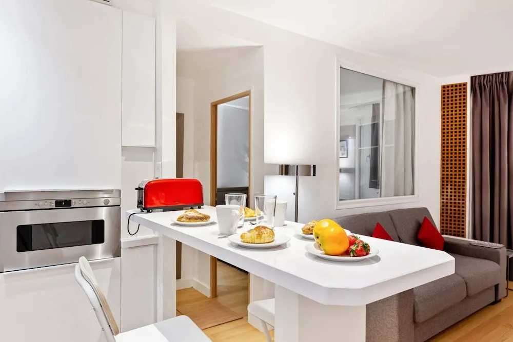 Beautiful Renovated Apartment - Marais