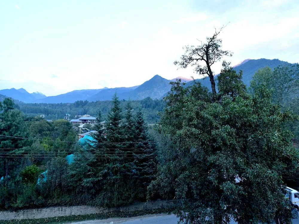 OYO 18411 Hotel Aarya
