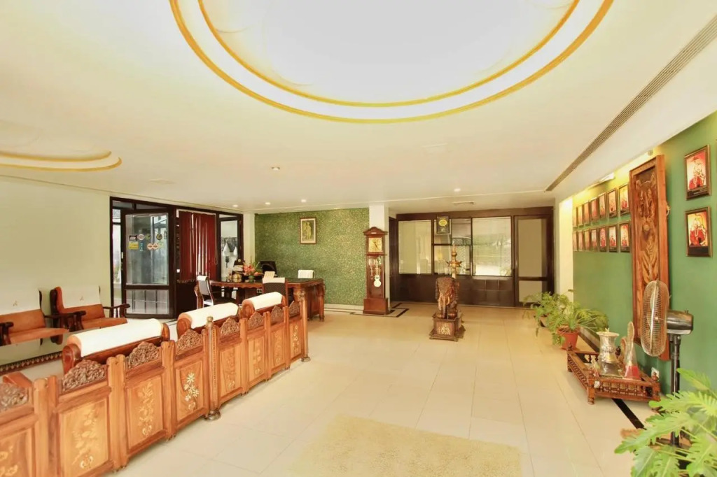Royal Inn