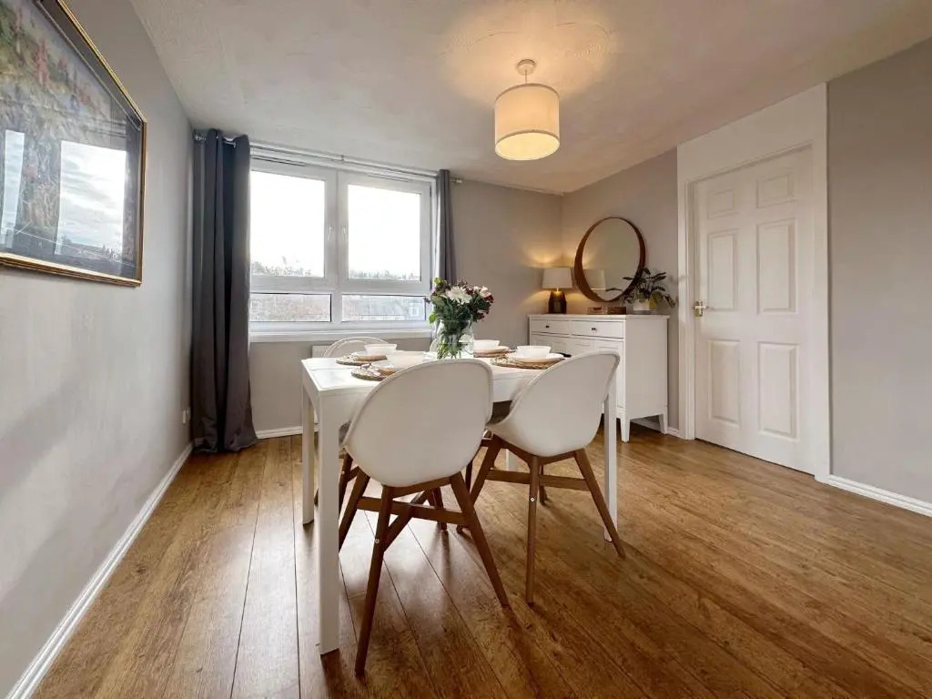Beautiful & Elegant 2BD Scandi Style Duplex