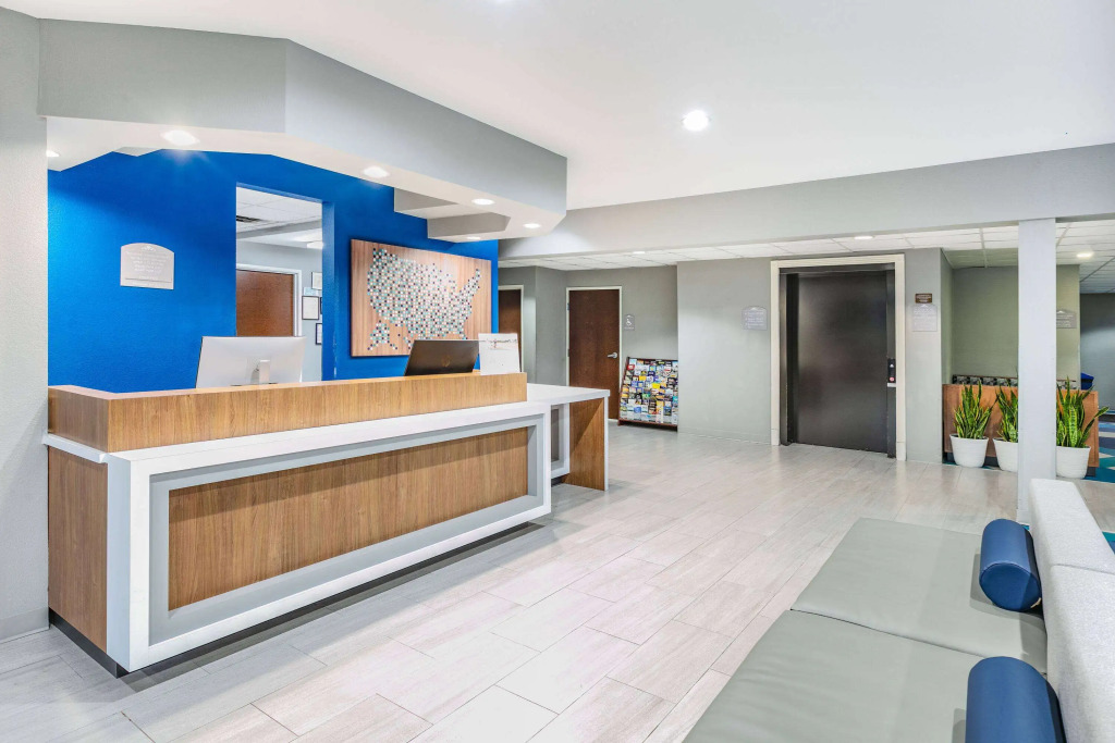 Microtel Inn & Suites by Wyndham Austin Airport