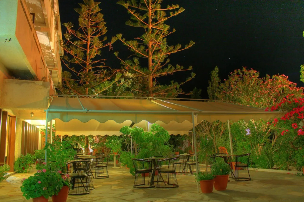 Esperides Hotel
