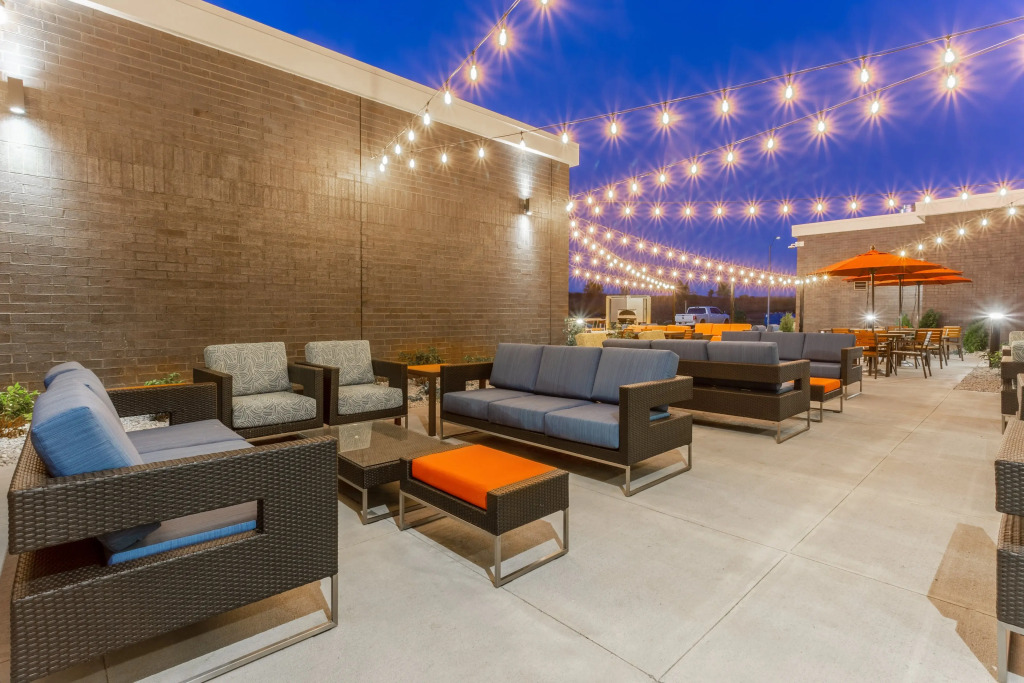 Holiday Inn & Suites Cedar Falls-Waterloo Event Ctr by IHG