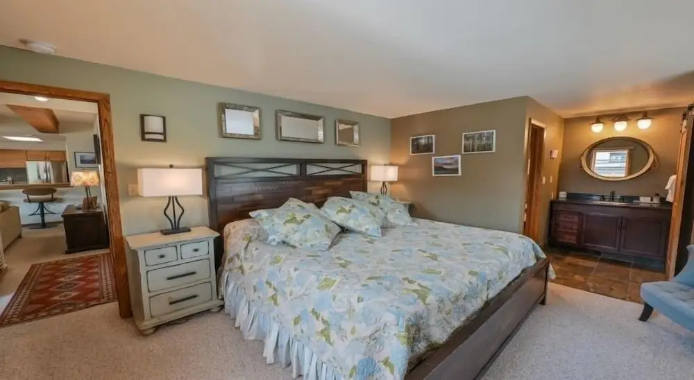 Plaza 5PK PZ440 - 3 Br Condo