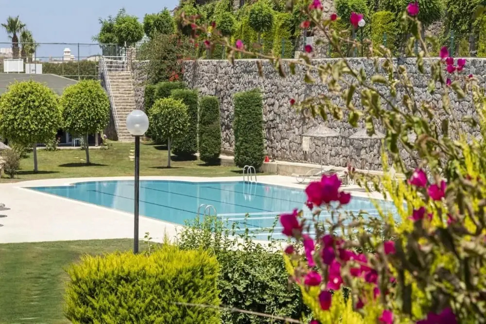 Cozy Flat with Sea View and Shared Pool in Bodrum