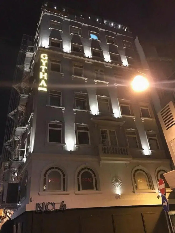 Pera City Suites