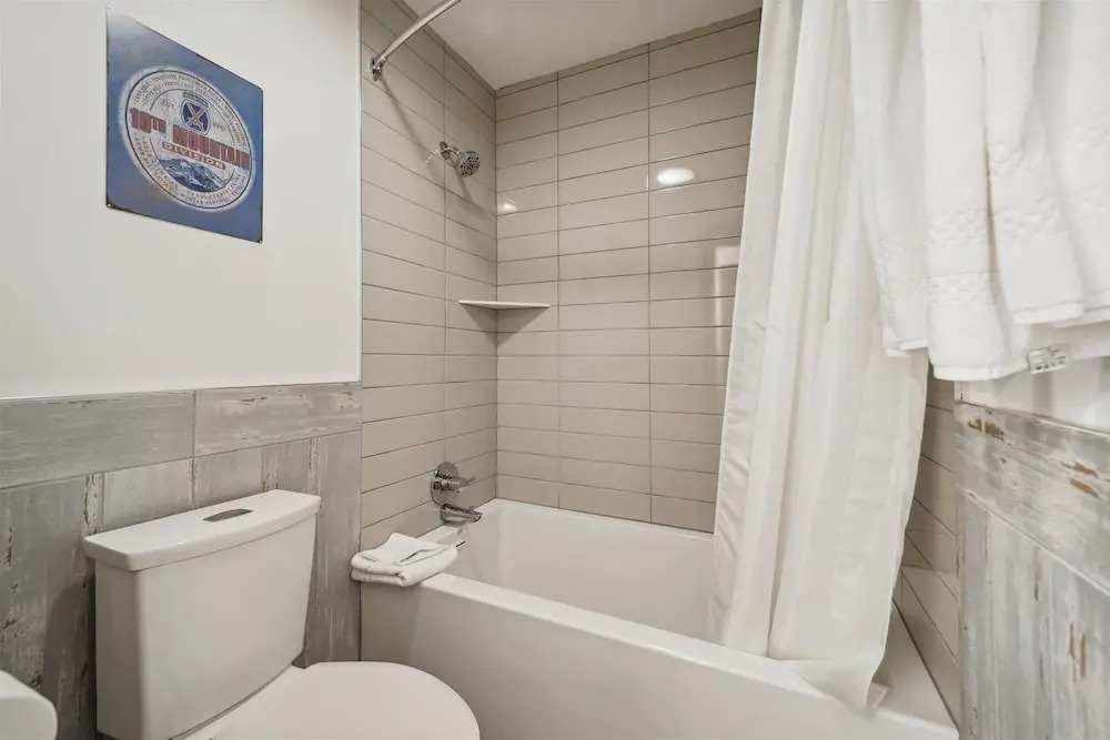 Park Place Peak 9 Condo: Ski In, Stroll To Shuttle