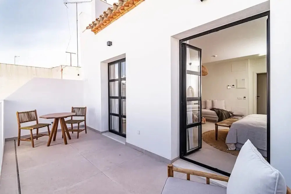 A7- Seaclub Suites by Roomservices