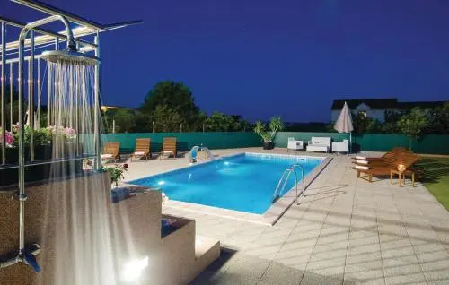 Mira Holiday Home