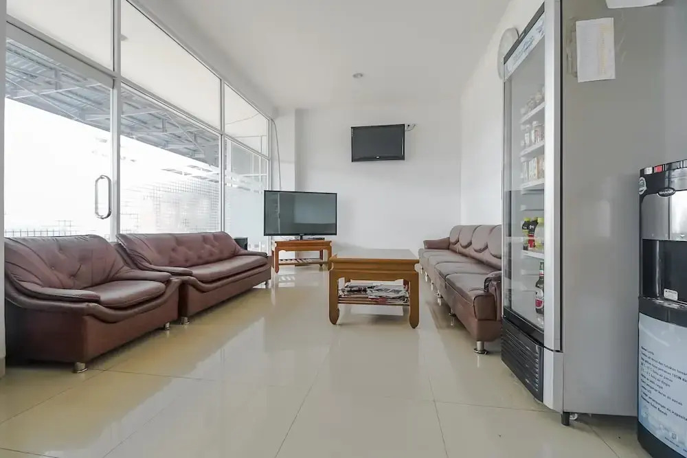 RedDoorz near Pantai Tanjung Pendam 2